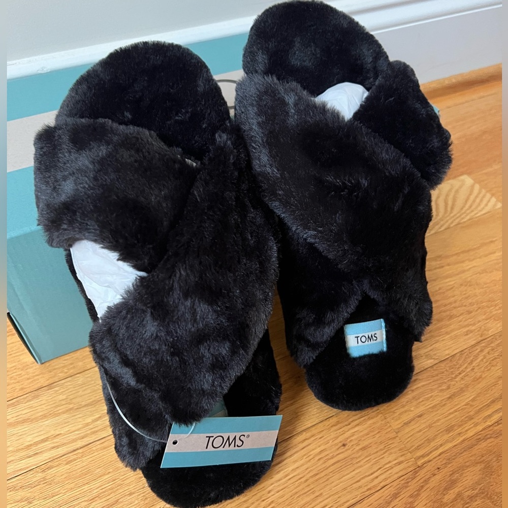 New Toms Slippers
